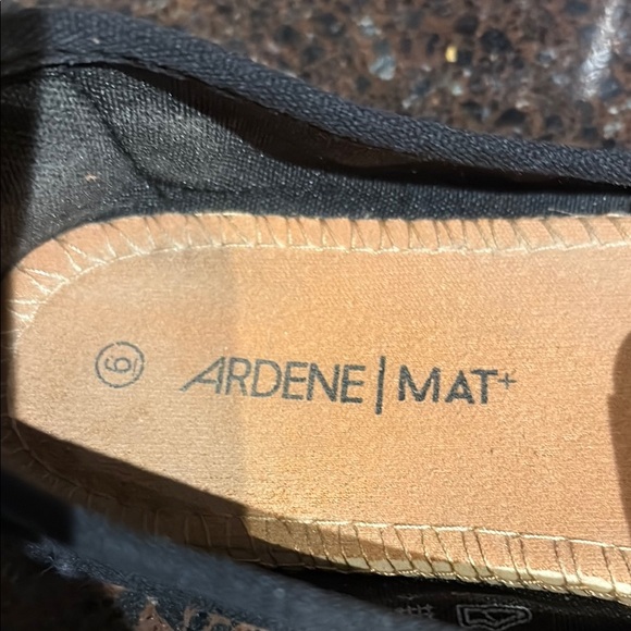 4/$20 Ardene Crossed Vamp Canvas Slip-On Sneakers - size 6 - Picture 2 of 9